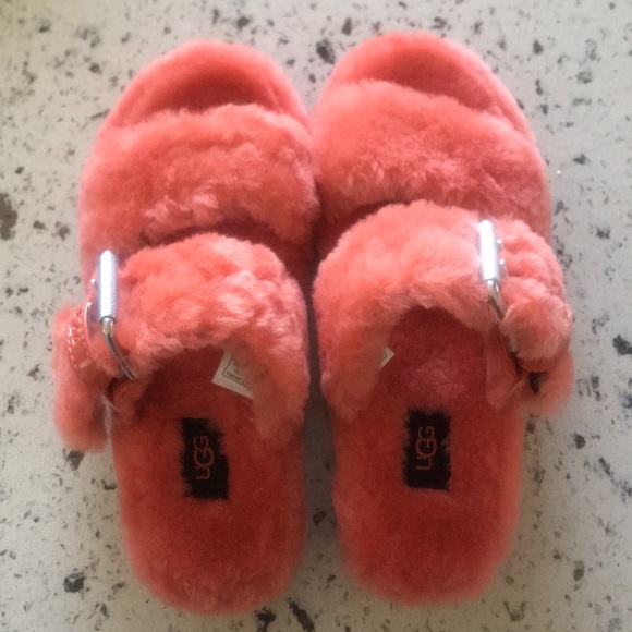 ❤️NEW!!!❤️ UGG Yeah slide fuzz Slipper/Sandal. - Picture 1 of 16